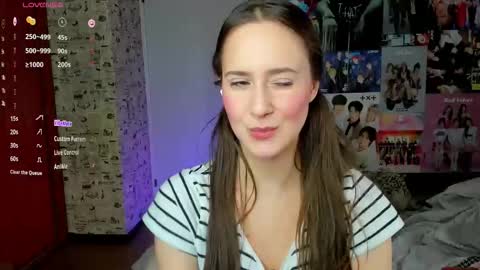 Snapshot of lucyrose33 chatting on October 2, 4:28 pm Lucy Rose online show from October 2, 4:28 pm