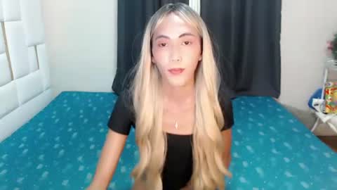 lucyseductive online show from October 2, 7:40 am