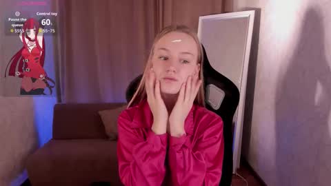 Lucy online show from November 8, 7:22 am