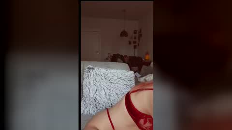 lucyxlou online show from March 17, 12:10 pm