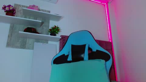 LUCY online show from January 25, 10:39 pm