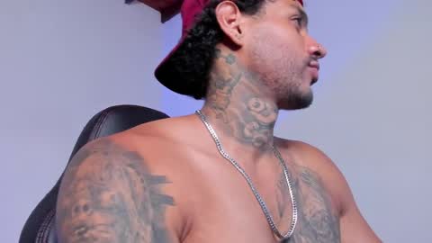 Luigi Vitale online show from April 22, 2:52 am