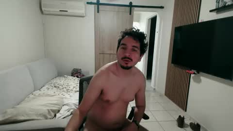 luis_flr online show from December 19, 1:50 pm