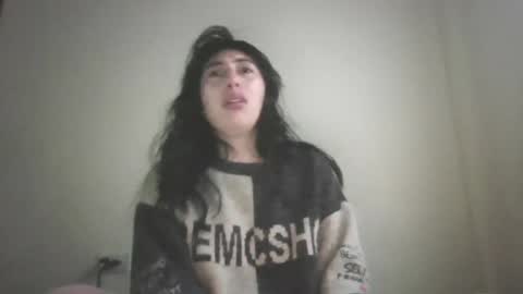 luisa_homes online show from July 16, 11:06 pm
