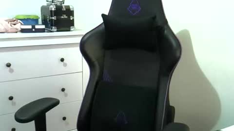 luizacandy online show from September 24, 1:34 am