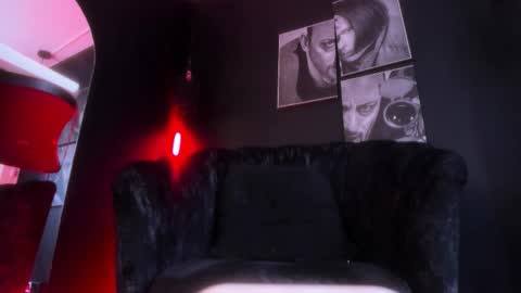 lujuriau_u online show from November 30, 4:14 pm