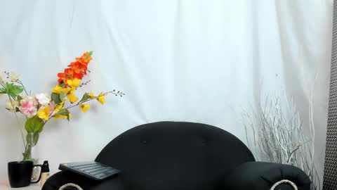 Luka Castillo online show from November 5, 8:44 pm