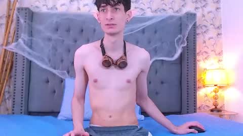 luke_carter online show from October 31, 1:22 pm