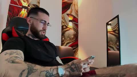 LUKE online show from November 21, 1:53 pm