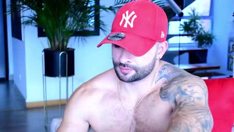 Lukhas f4f online show from April 12, 10:36 pm