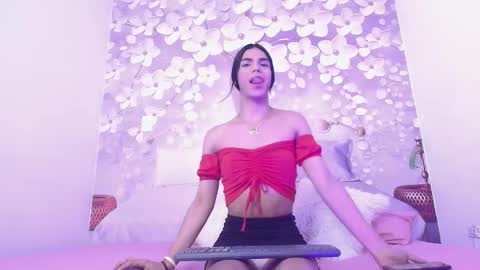 LULU online show from October 16, 7:56 pm