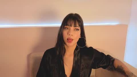 Lulu online show from January 14, 8:06 pm