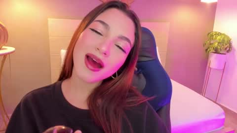 L U M A online show from September 16, 4:37 am