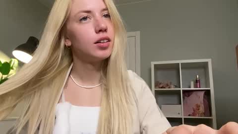 Catherine online show from April 16, 9:39 pm