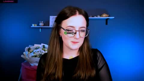 luna_berryy online show from November 5, 8:22 pm