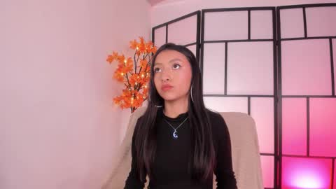 luna_blush_ online show from November 12, 4:48 am