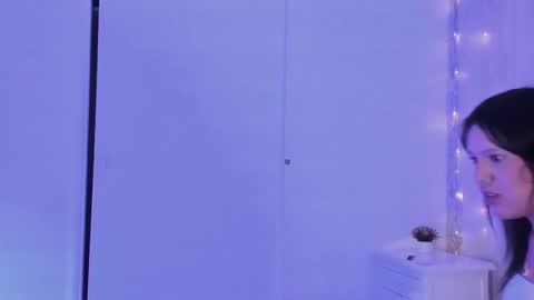 luna_diaz1 online show from March 7, 12:05 pm