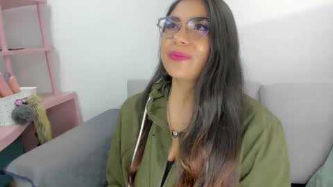 luna  online show from January 18, 11:41 am