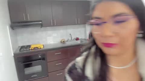 luna  online show from March 12, 10:52 am