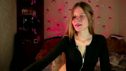 luna_evan online show from March 6, 10:14 am