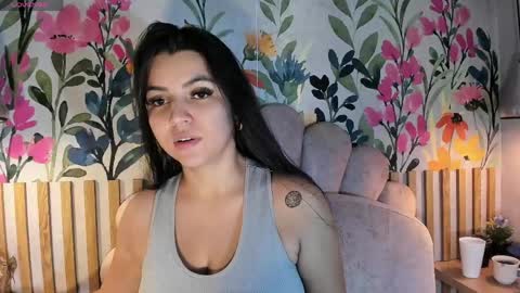 luna_ferrari online show from May 4, 12:55 pm