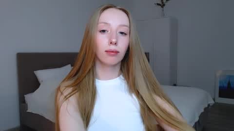 Snapshot of luna_insanity chatting on February 9, 10:00 pm Luna online show from February 9, 10:00 pm