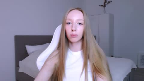 Luna online show from November 24, 9:46 pm