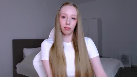 Luna online show from February 8, 9:07 pm