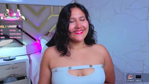 Luna  Jonez  online show from November 20, 11:31 am