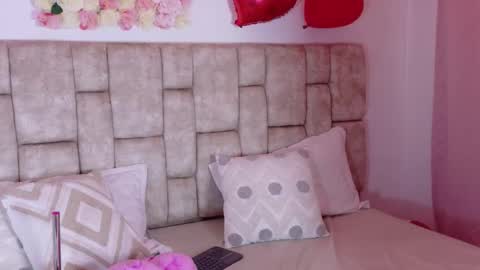   online show from September 25, 9:33 pm