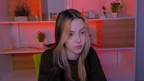 Luna online show from October 14, 7:06 pm