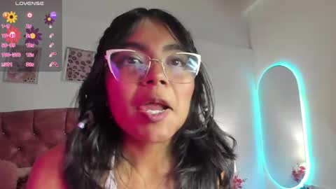 luna_velveth1 online show from April 14, 11:57 am