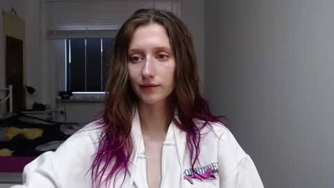 L U N A  online show from November 5, 6:48 am