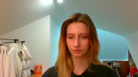 Snapshot of luna_xsensual chatting on December 13, 6:05 pm L U N A online show from December 13, 6:05 pm