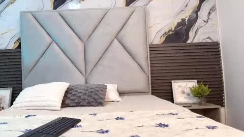 Lunaa rossee  online show from April 15, 8:20 pm