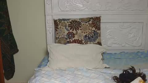 Luxee online show from March 22, 11:20 pm