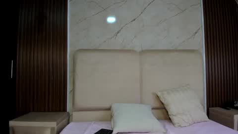 LunaSmithyl online show from February 18, 4:18 pm