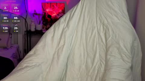Snapshot of lunatale chatting on October 22, 11:39 pm Kate online show from October 22, 11:39 pm
