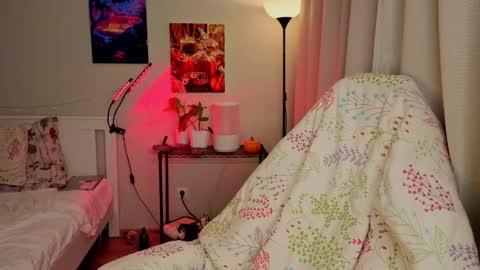 Kate online show from November 13, 5:04 pm