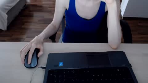 lunavibe_ online show from July 22, 12:07 pm