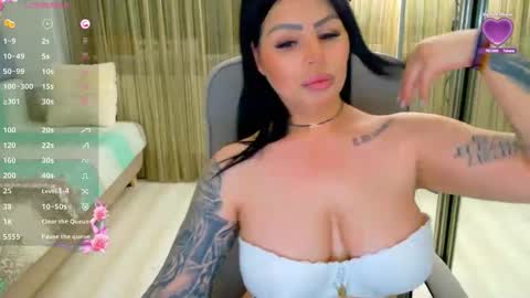 lunavixe online show from May 16, 9:46 pm