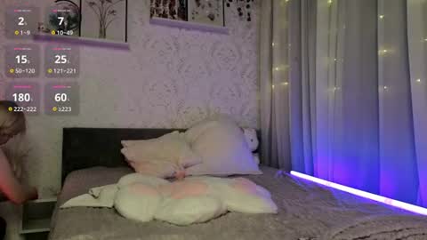 Luni Lu online show from July 12, 8:23 pm