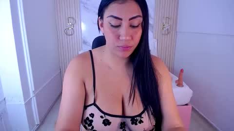 lunna_boobs20 online show from March 19, 5:57 am