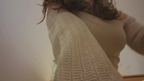 lunoria online show from February 6, 11:18 pm