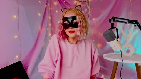 My name Lun online show from March 30, 3:45 pm