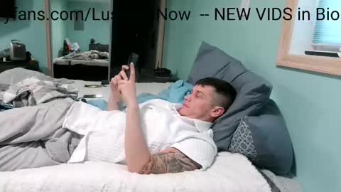 Snapshot of lustlivenow chatting on October 20, 8:25 pm  GUY ---  GIRL online show from October 20, 8:25 pm