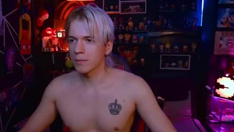 lustymatt online show from October 16, 4:45 am