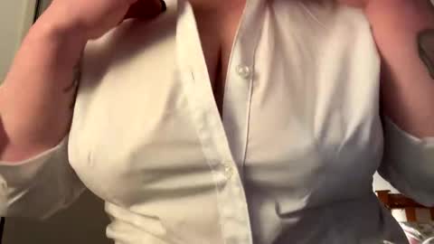 lustytits85 online show from November 3, 12:39 pm