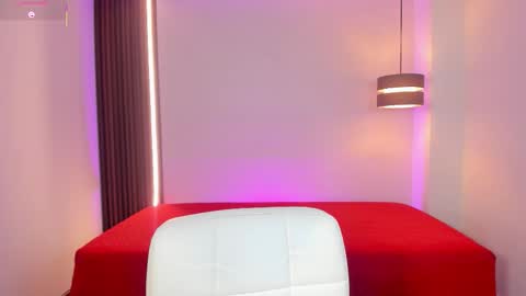 Lu. online show from November 17, 9:28 pm