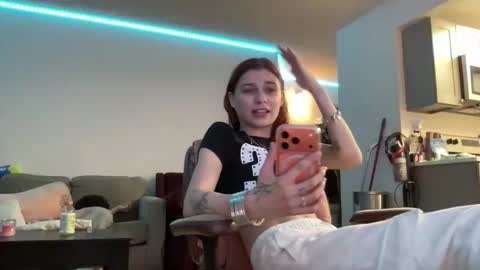 luvkoko online show from April 24, 5:31 am